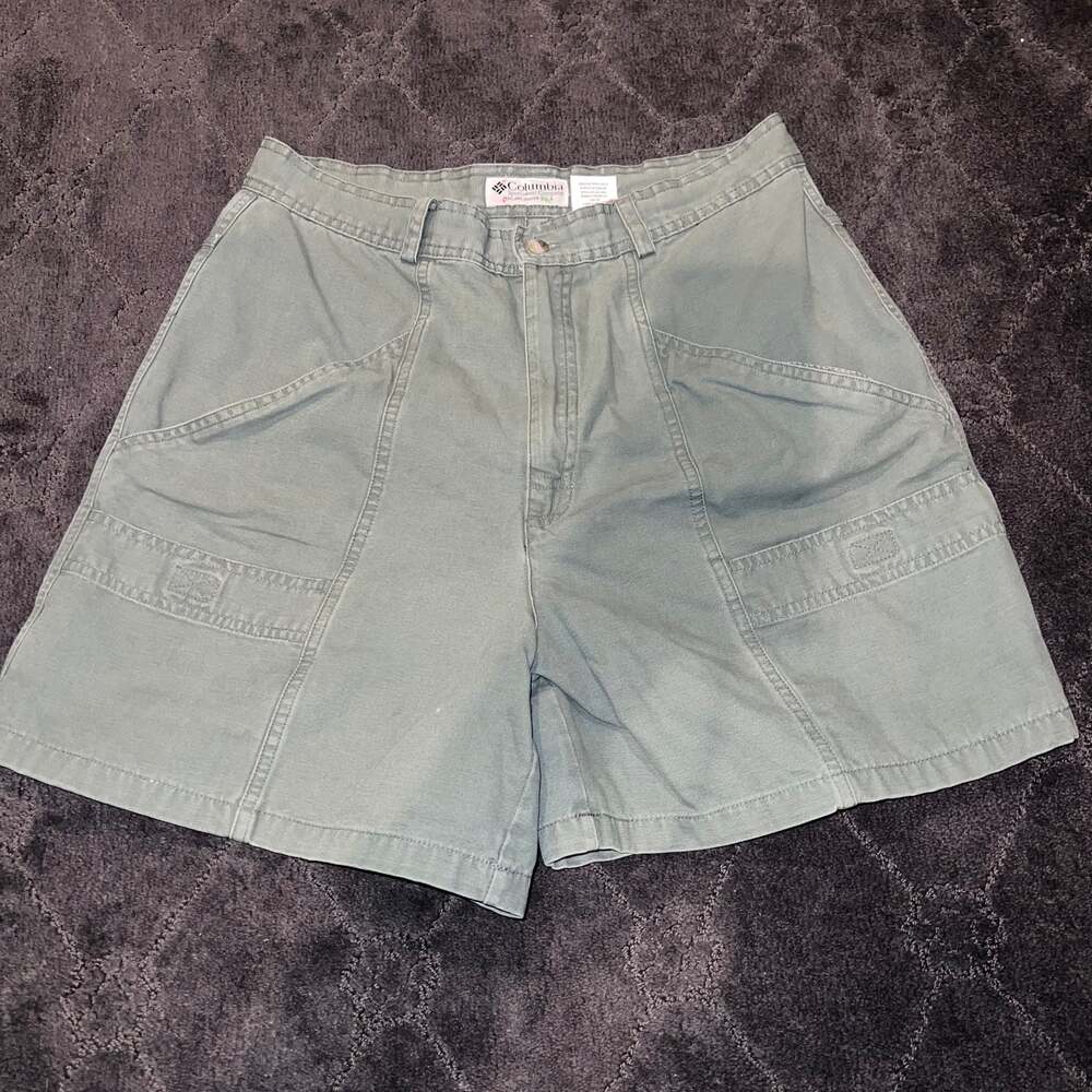 VTG Columbia Womens Cargo Shorts Size 14 Green (fits W30xL18)